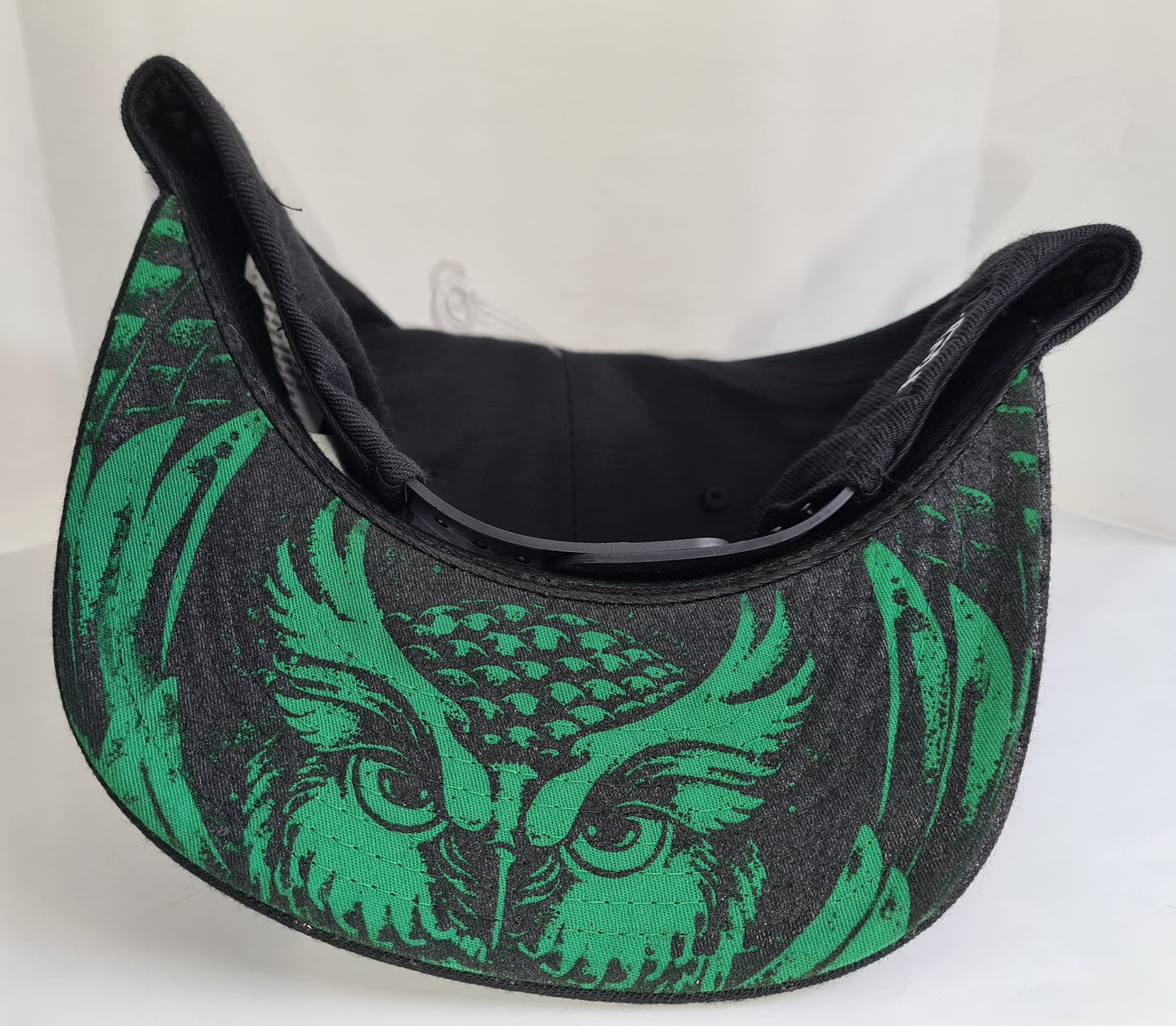 SNAPBACK FEATHER PRINT Black