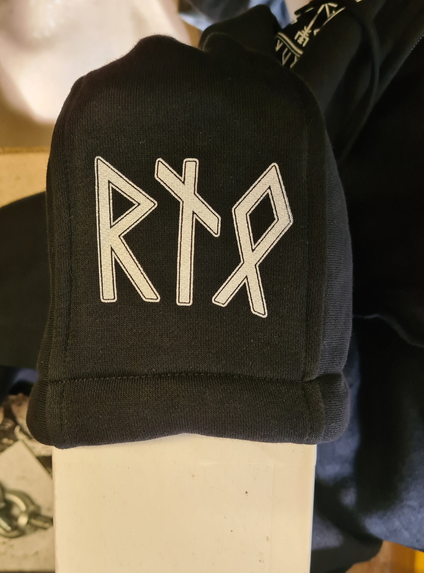 ZIPPER VIKING OWL BLACK UNI