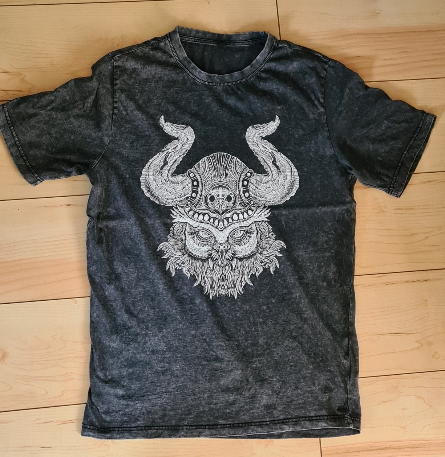 T-SHIRT MEN VIKING OWL ACID WASHED DARKGREY WHITE
