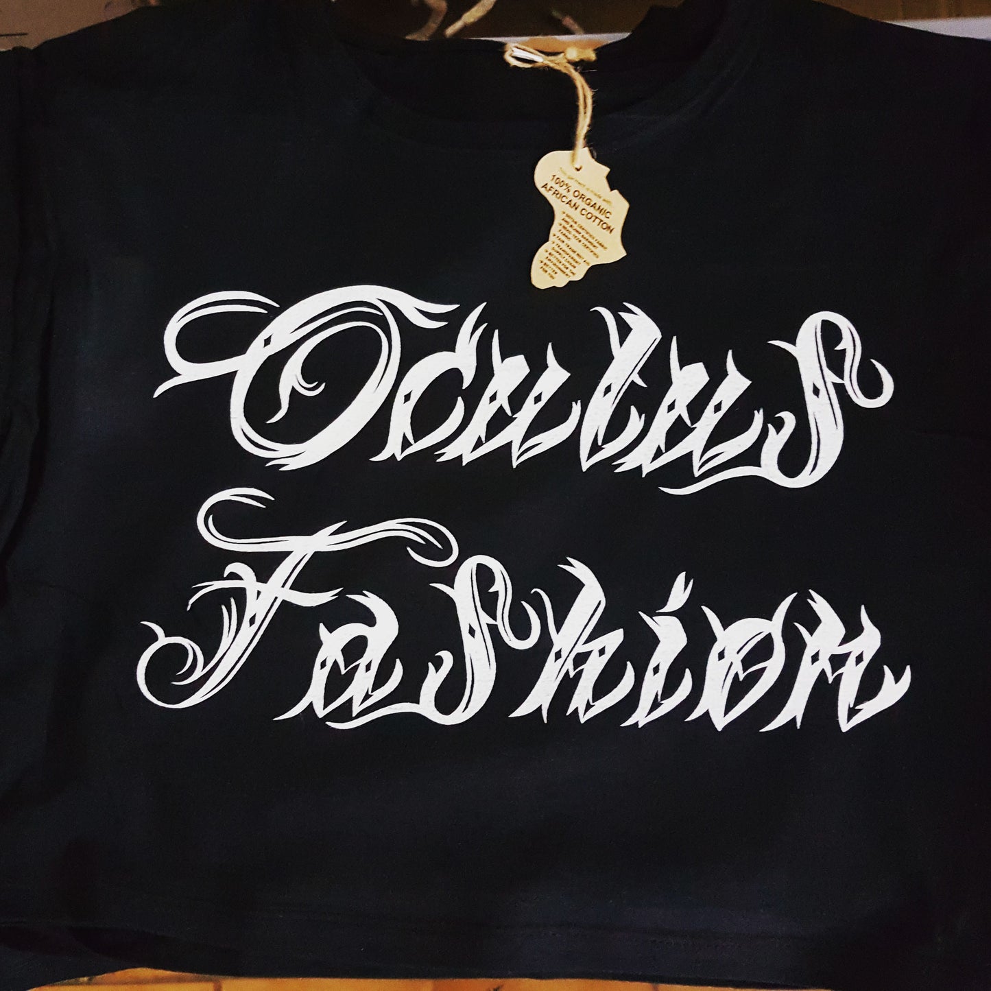 OF CROPSHIRT FONT LADY BLACK