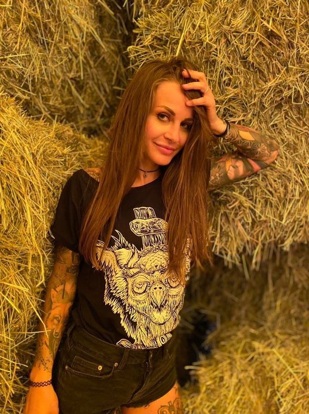 T-SHIRT CROSSED LADIES BLACK