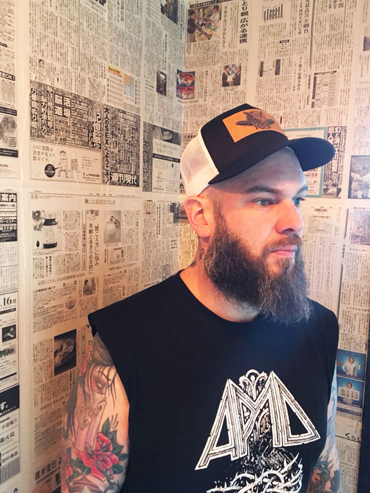 RNO TRUCKER CAP FEATHER BLACK WHITE