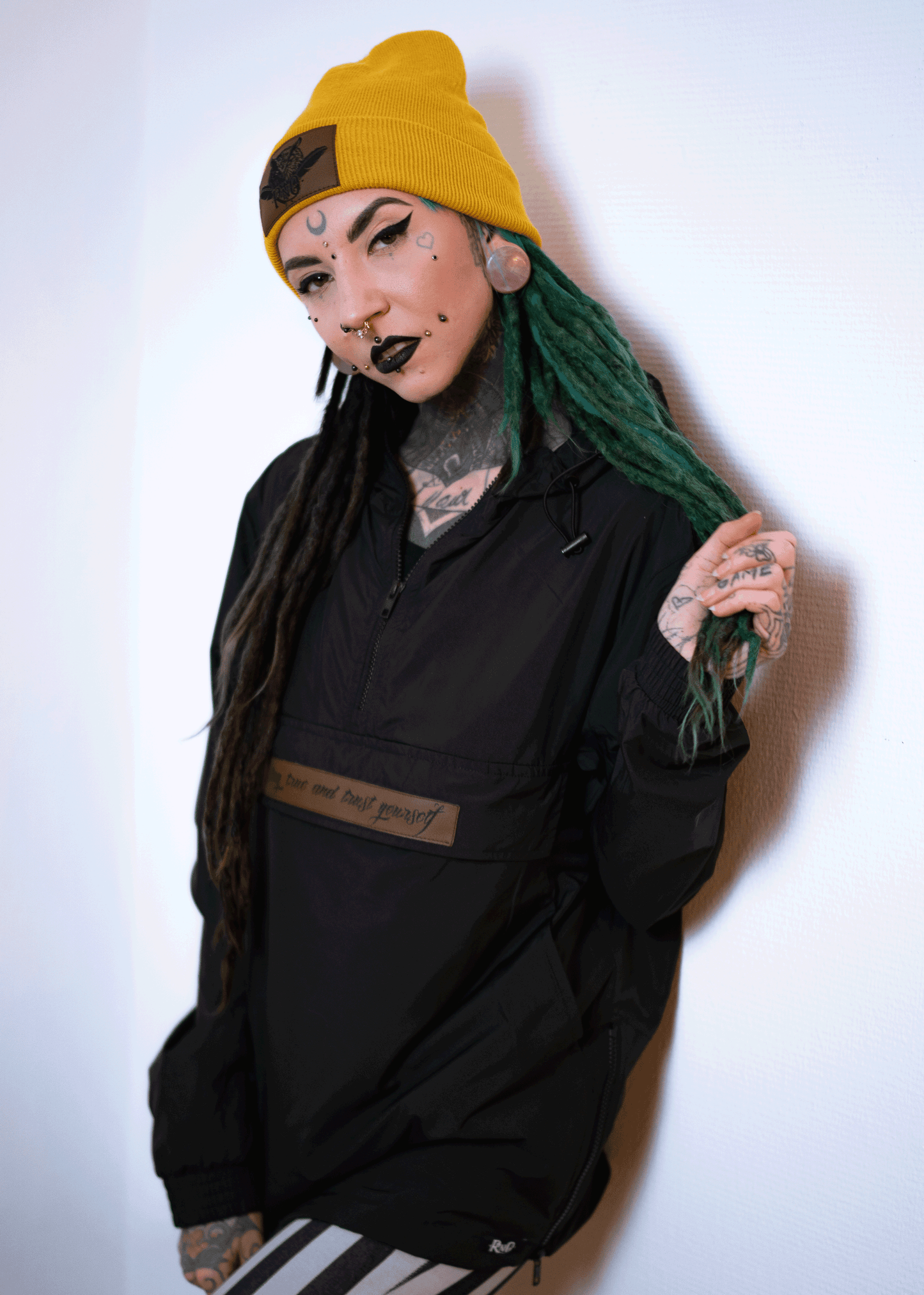 PULL OVER JACKET BLACK UNI