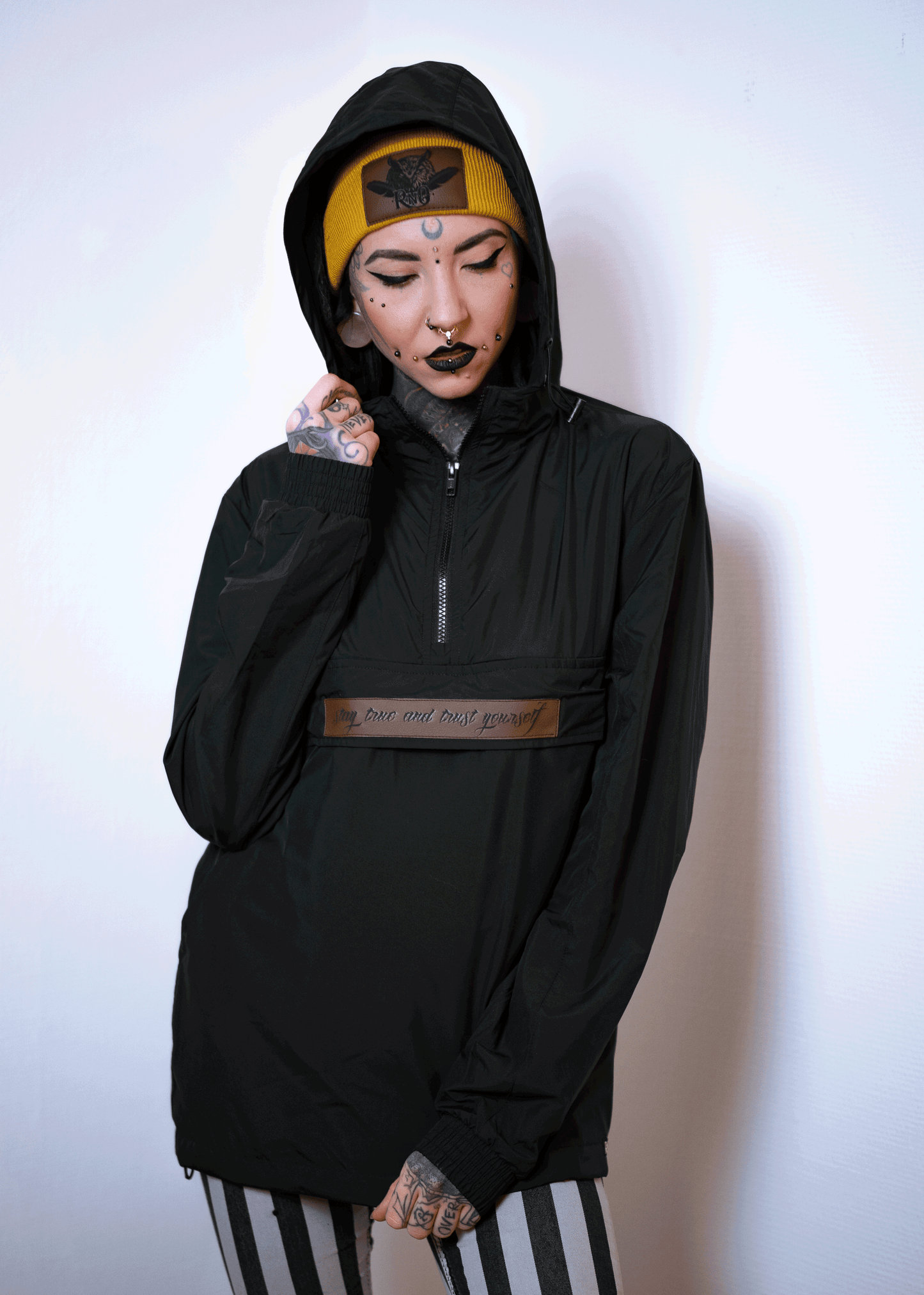 PULL OVER JACKET BLACK UNI