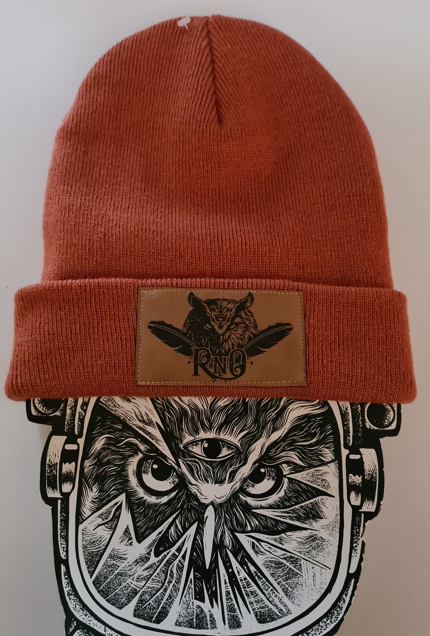BEANIE FEATHER VEGANLEATHER DESIGN VERSCH. FARBEN