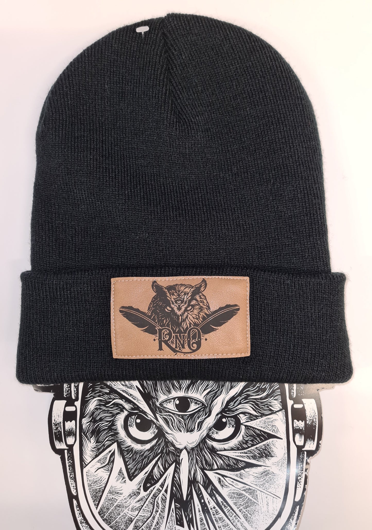 BEANIE FEATHER VEGAN LEATHER BLACK