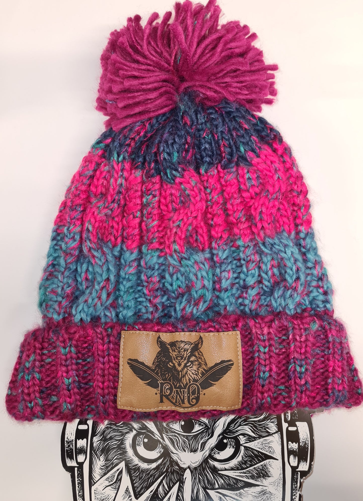 BEANIE POM POM BOMMEL FEATHER VEGANLEATHER WINTER BERRIES