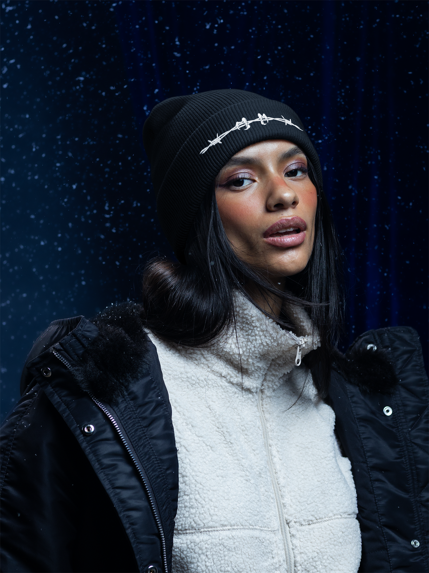 BEANIE BIOBAUMWOLLE  BARBED WIRE BLACK EMB